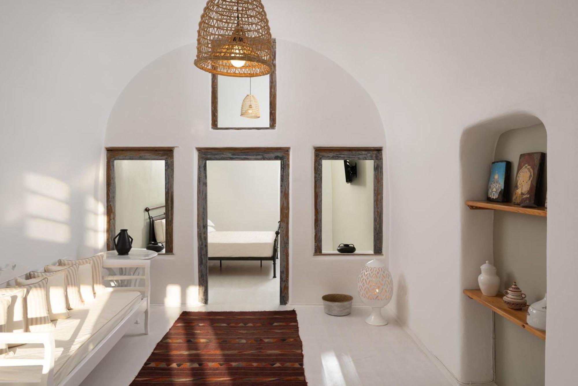 Madame Kalitsi Cozy Suites Fira  Extérieur photo