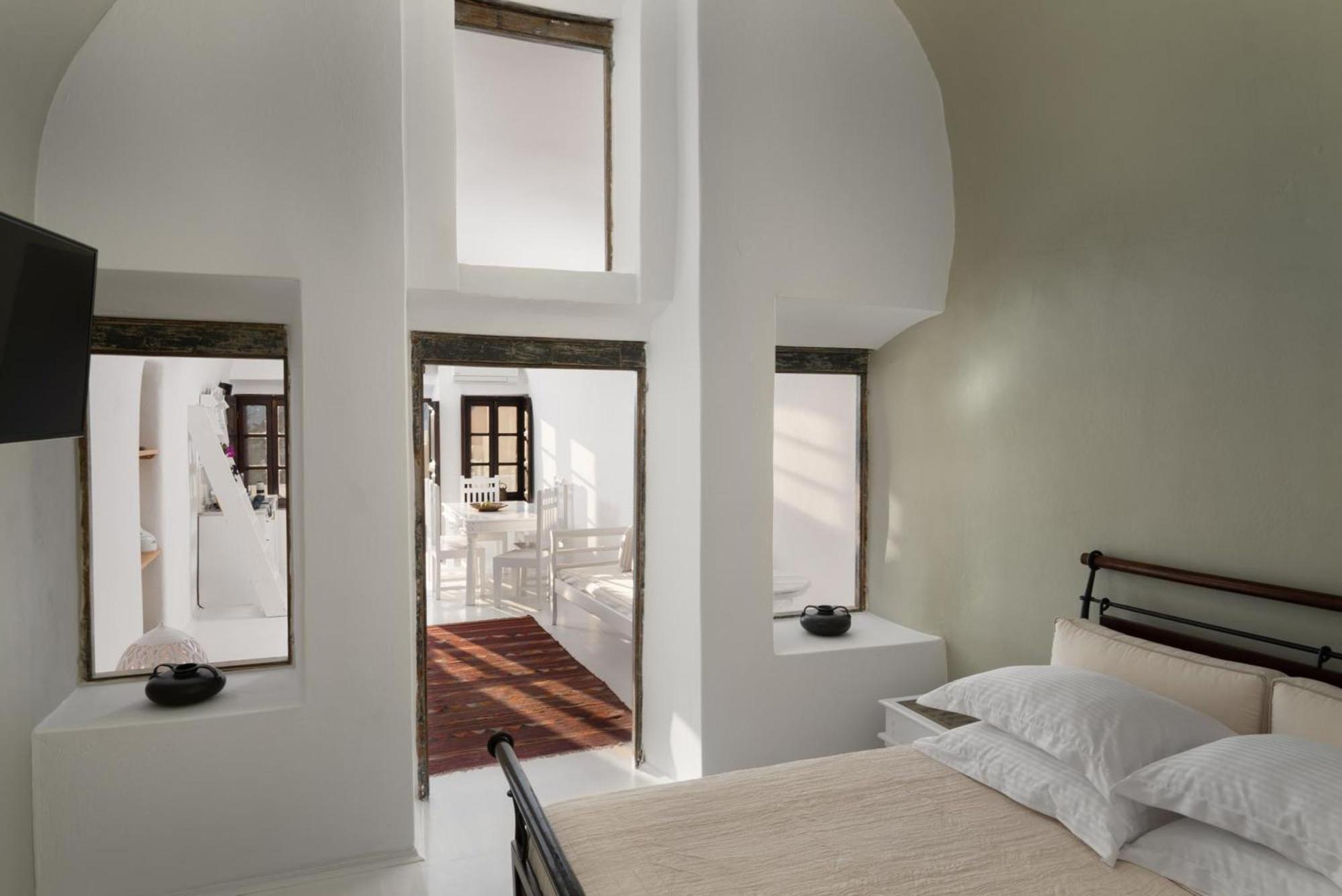 Madame Kalitsi Cozy Suites Fira  Extérieur photo