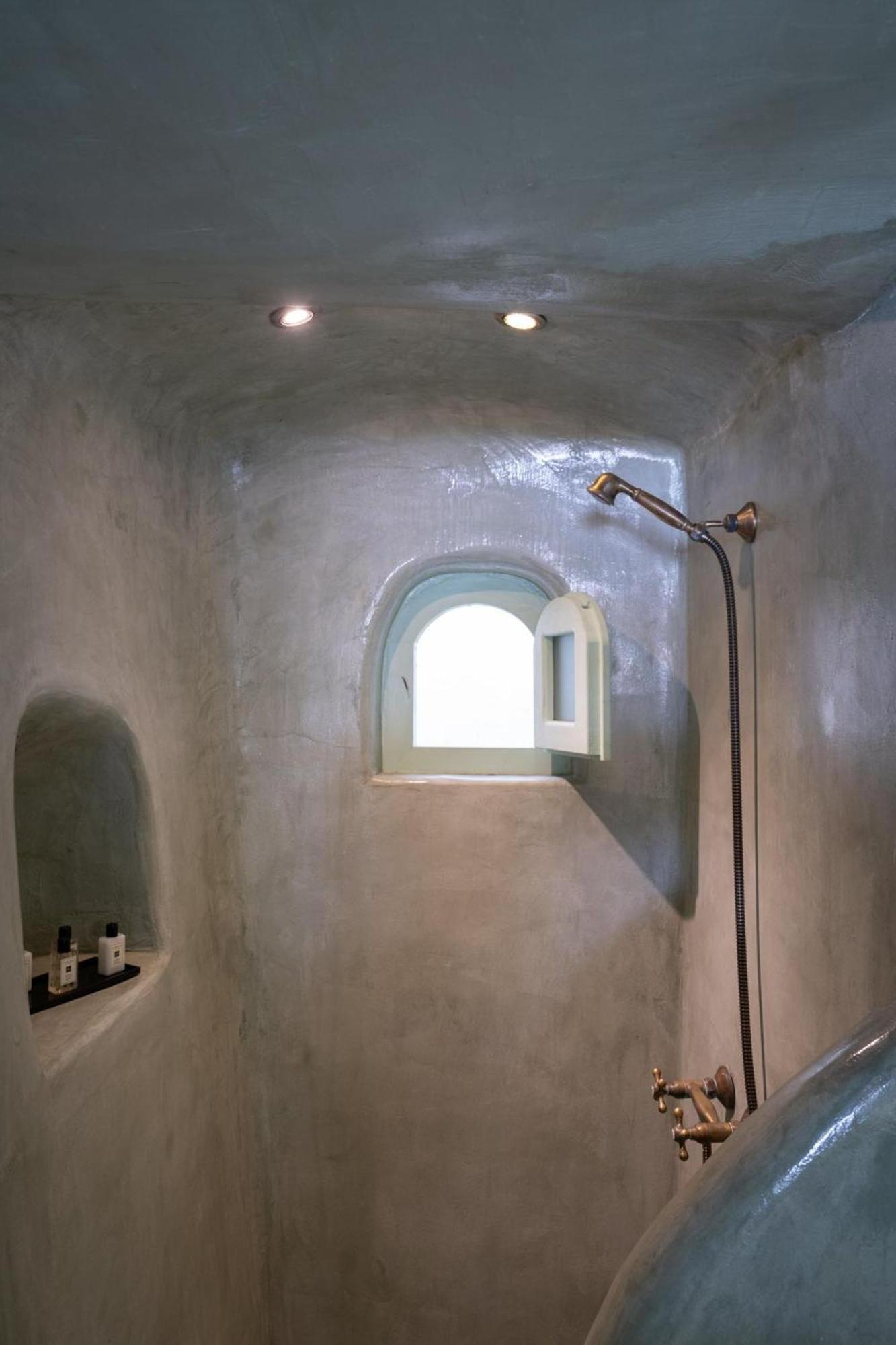 Madame Kalitsi Cozy Suites Fira  Extérieur photo