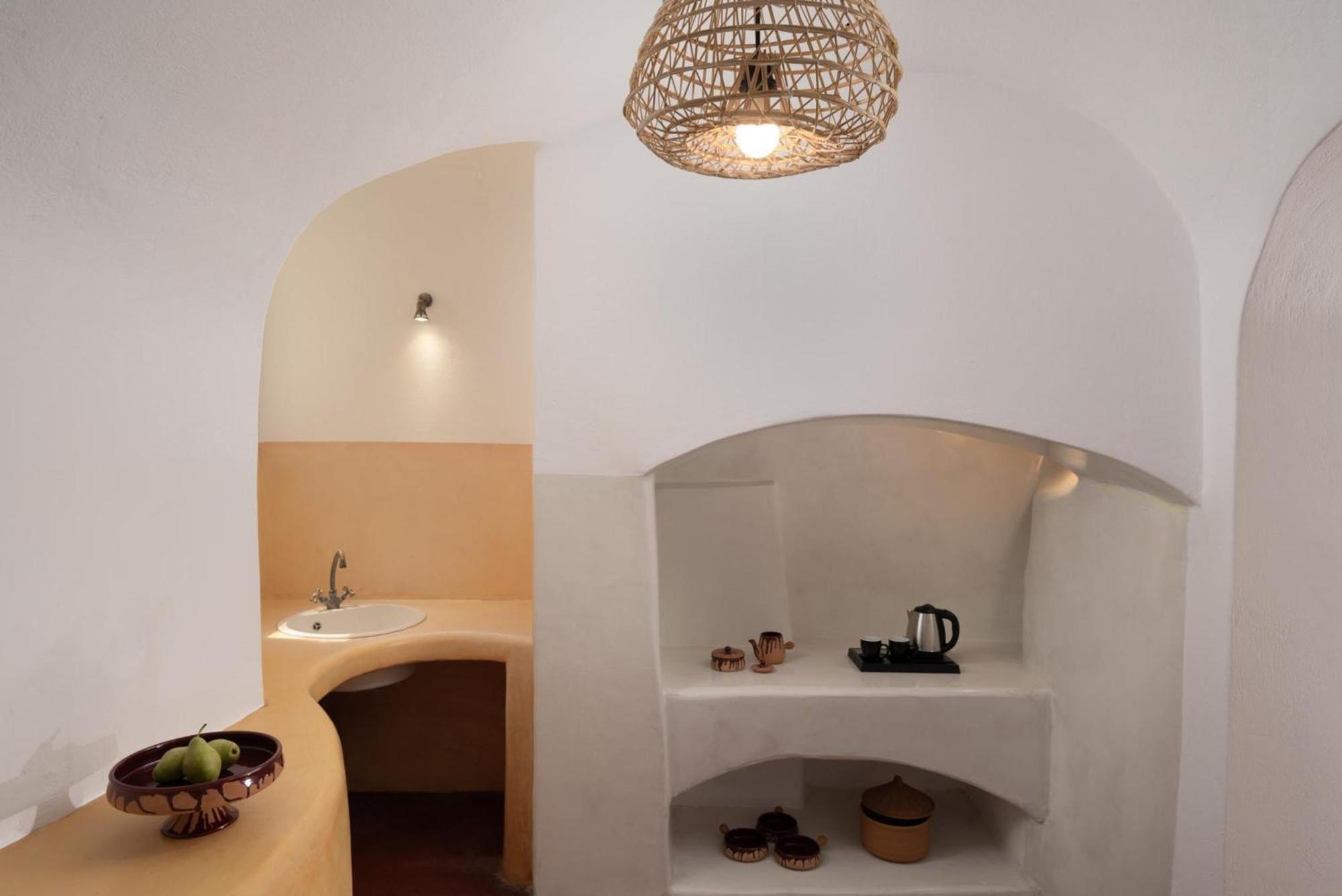 Madame Kalitsi Cozy Suites Fira  Extérieur photo