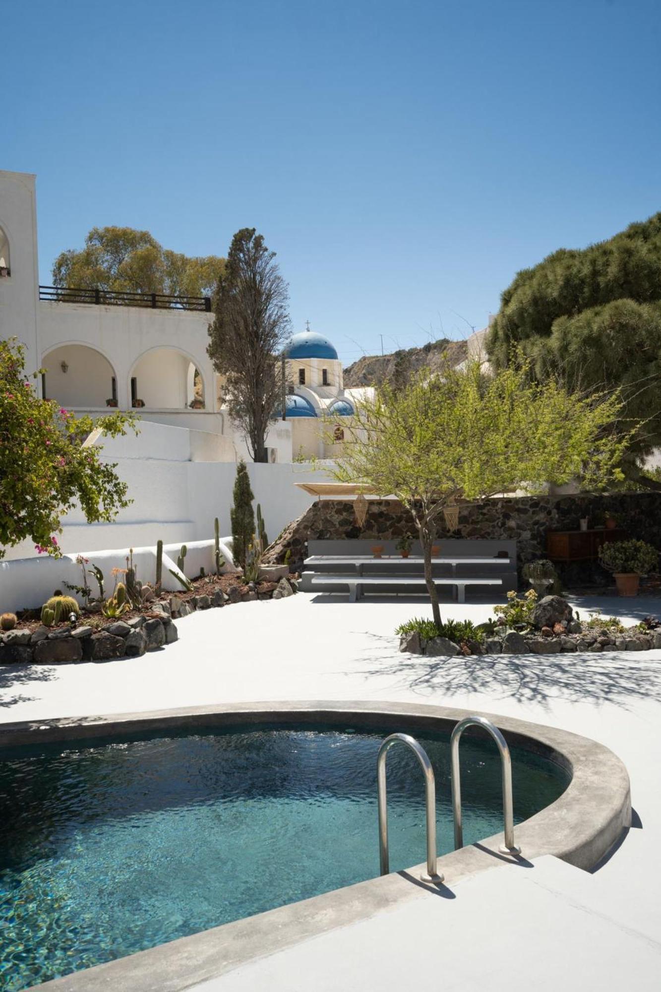Madame Kalitsi Cozy Suites Fira  Extérieur photo